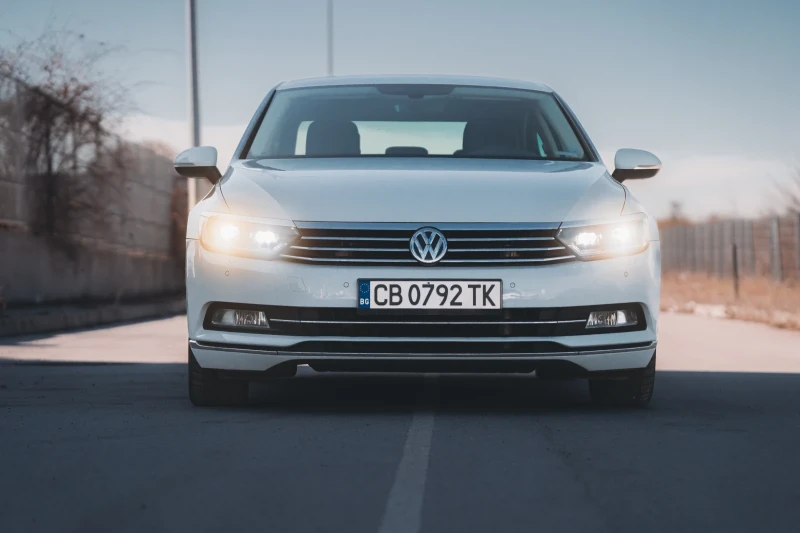 VW Passat 2.0 TDI Highline , снимка 6 - Автомобили и джипове - 51313200