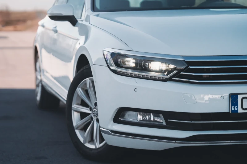 VW Passat 2.0 TDI Highline , снимка 2 - Автомобили и джипове - 51313200