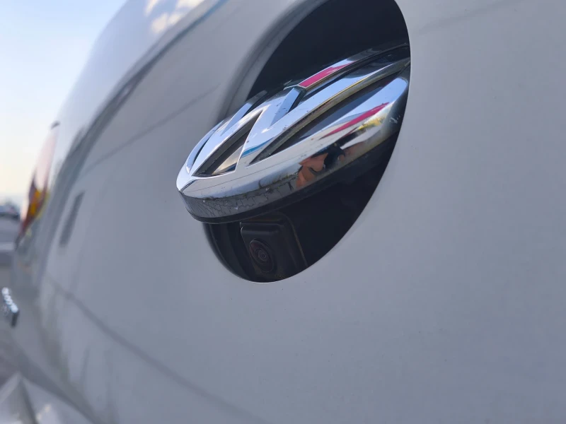 VW Passat 2.0 TDI Highline , снимка 8 - Автомобили и джипове - 51313200