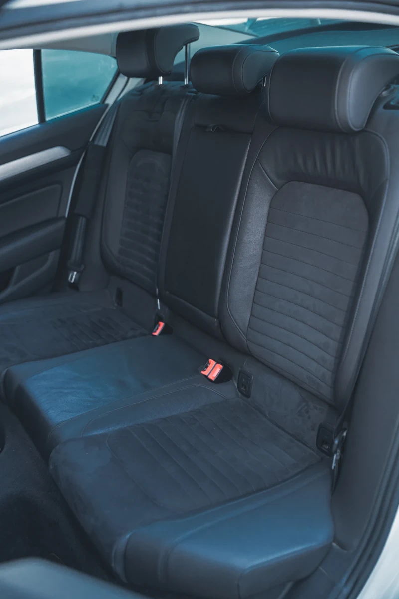 VW Passat 2.0 TDI Highline , снимка 12 - Автомобили и джипове - 51313200