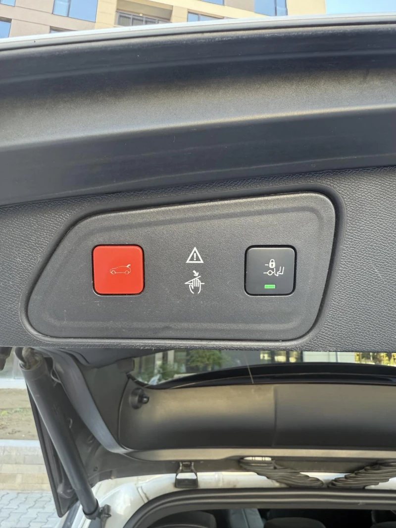 Peugeot 3008 2.0 GT line, снимка 15 - Автомобили и джипове - 52326182