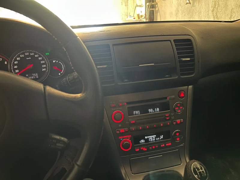Subaru Outback 2.5 бензин/газ , снимка 10 - Автомобили и джипове - 52490999