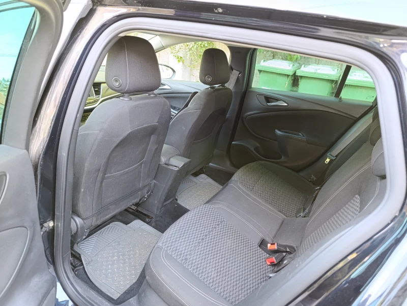 Opel Astra 1.6 CDTi, снимка 6 - Автомобили и джипове - 52727272