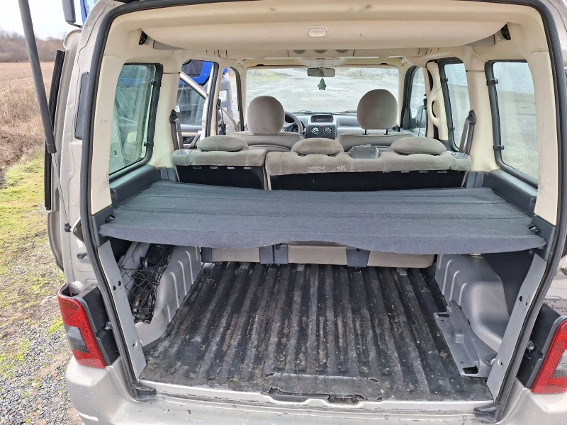 Citroen Berlingo 1.6HDI, снимка 9 - Автомобили и джипове - 53248394