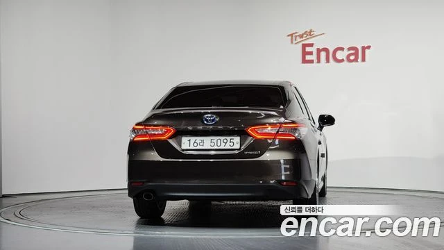 Toyota Camry, снимка 4 - Автомобили и джипове - 55983940