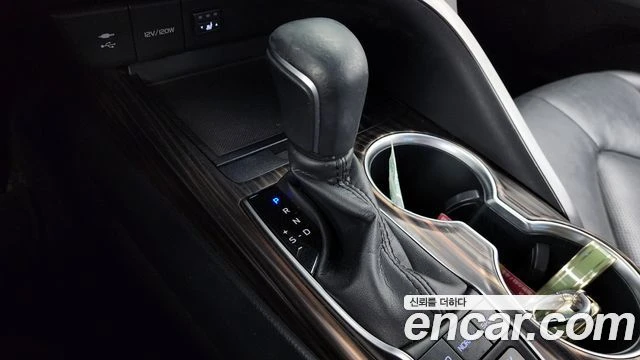 Toyota Camry, снимка 9 - Автомобили и джипове - 55983940