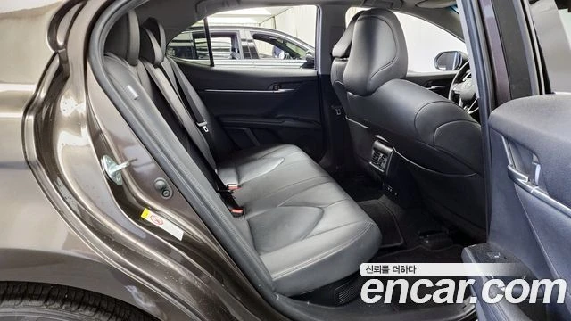 Toyota Camry, снимка 12 - Автомобили и джипове - 55983940