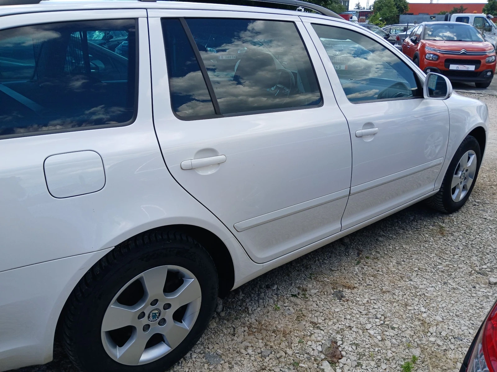 Skoda Octavia 2.0, снимка 5 - Автомобили и джипове - 37183431