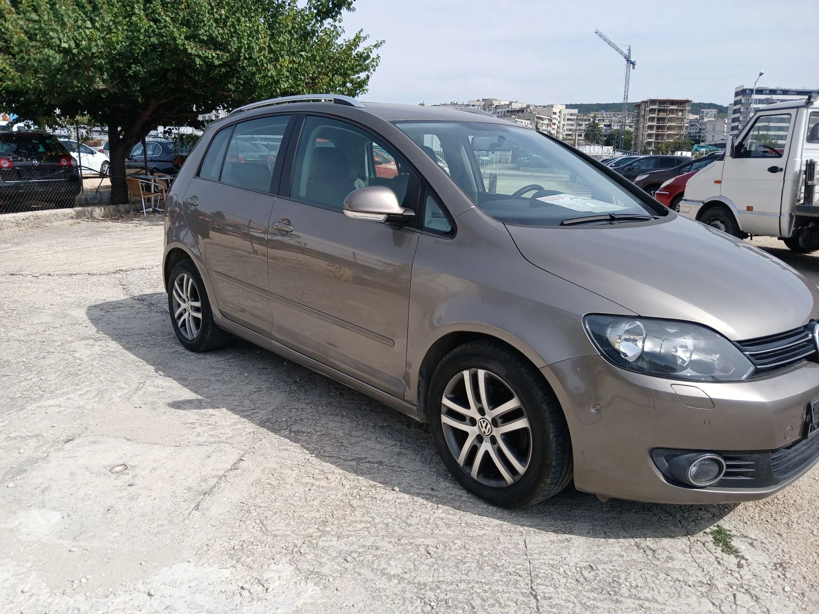 VW Golf Plus 1.6, снимка 3 - Автомобили и джипове - 37183431