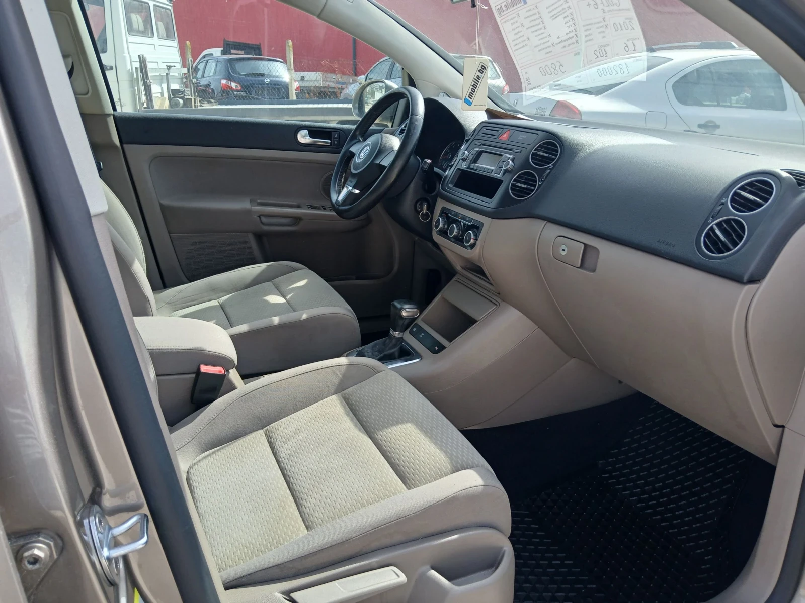 VW Golf Plus 1.6, снимка 9 - Автомобили и джипове - 37183431