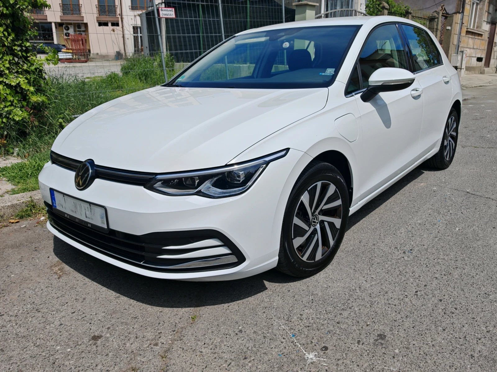 VW Golf eHybrid Style* ДДС* IQ LED* Memory* Massage | Mobile.bg — изображение 1