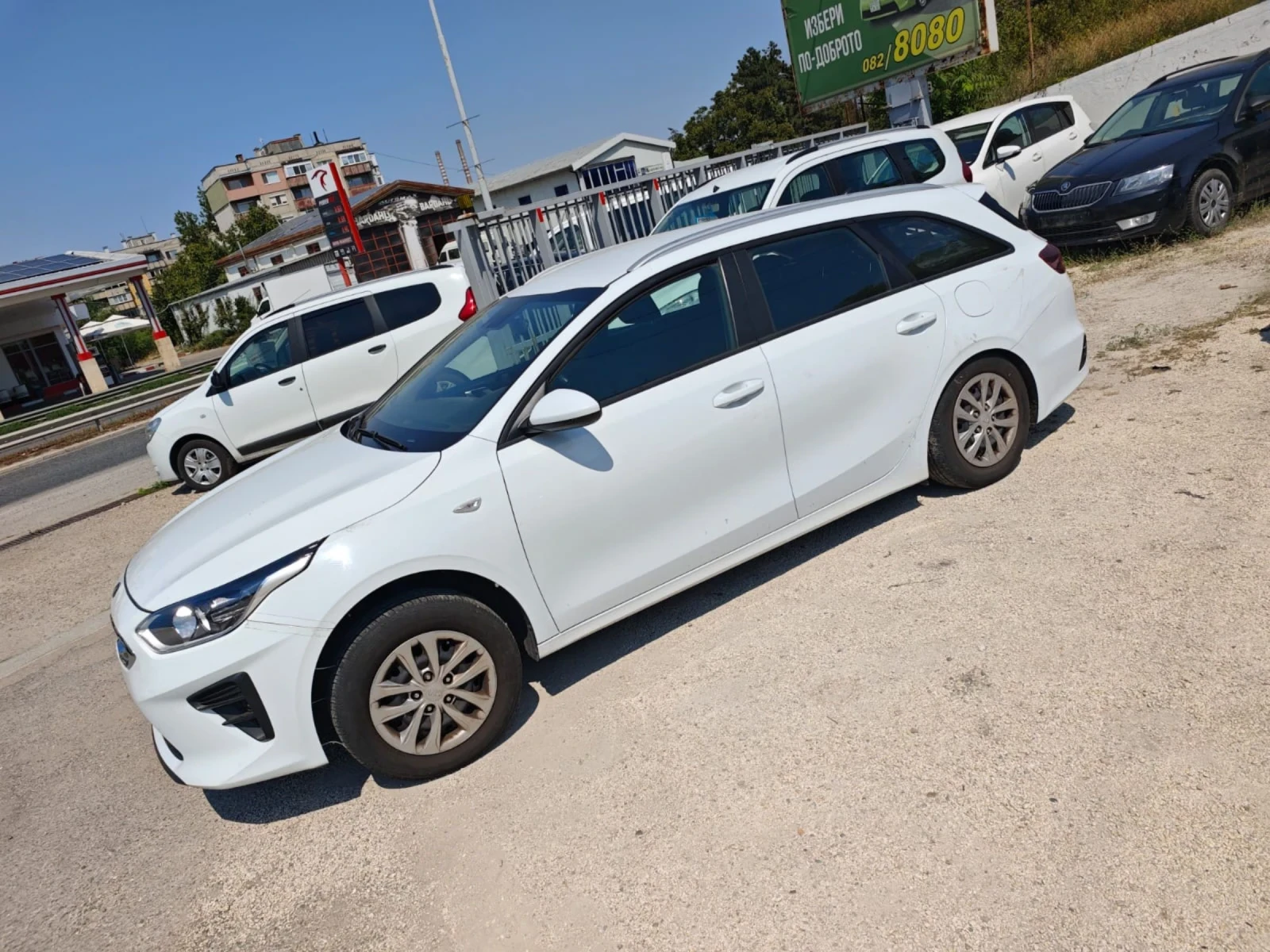 Kia Ceed 1.6CRDI* ТОП ЦЕНА* НАЛИЧНА В  РУСЕ* *  - изображение 2