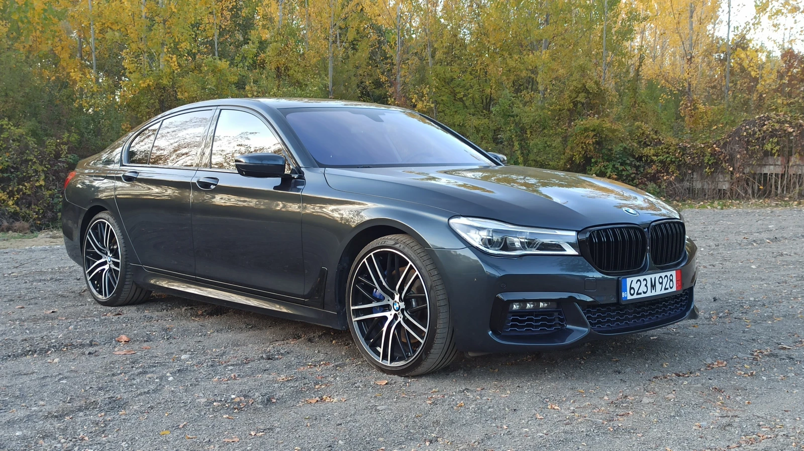 BMW 750 i xDrive M Carbon Core - изображение 3