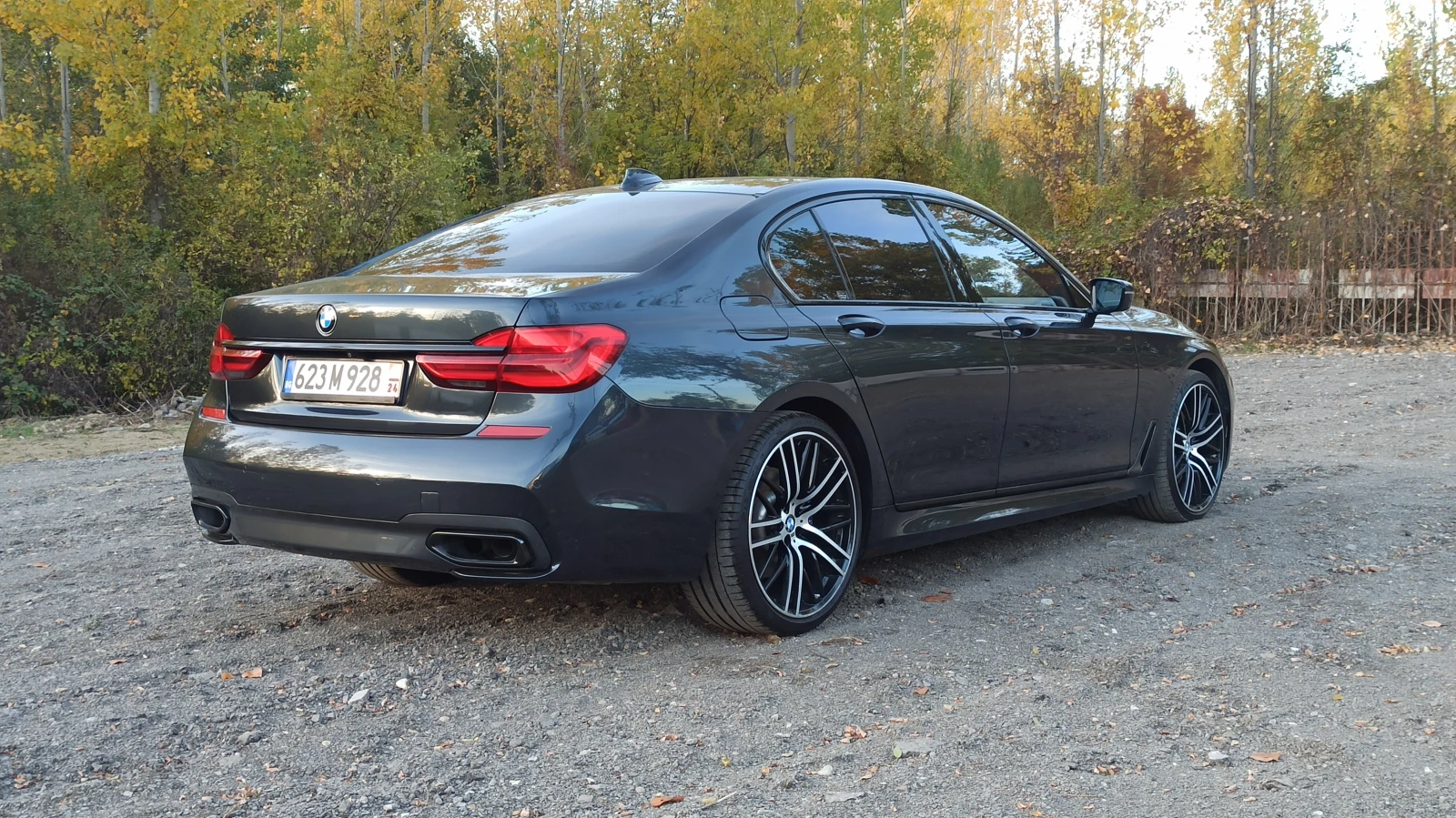 BMW 750 i xDrive M Carbon Core - изображение 5