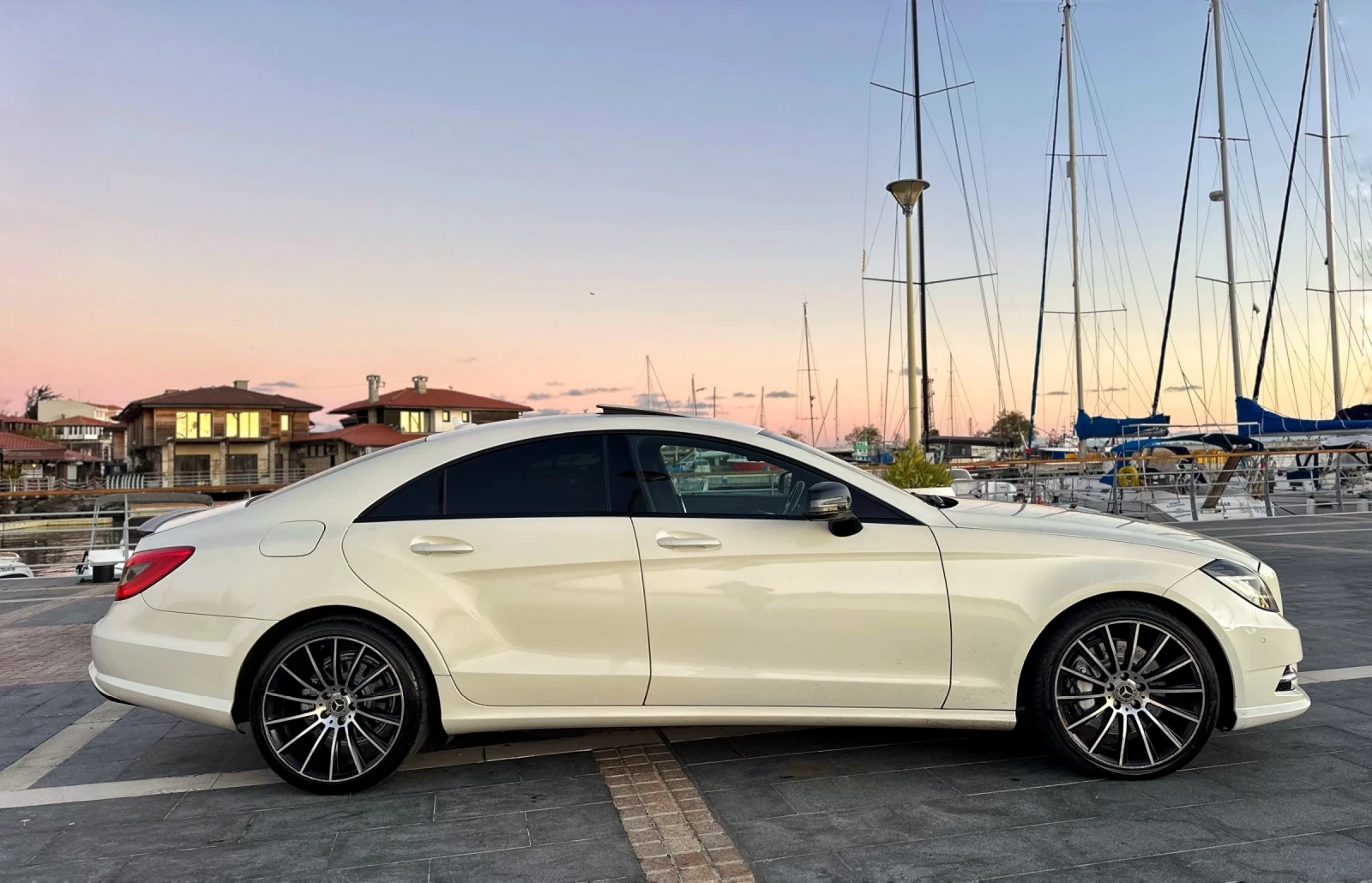 Mercedes-Benz CLS 350 CDI ///AMG Line 4MATIC * * БЯЛА ПЕРЛА* *  - изображение 8