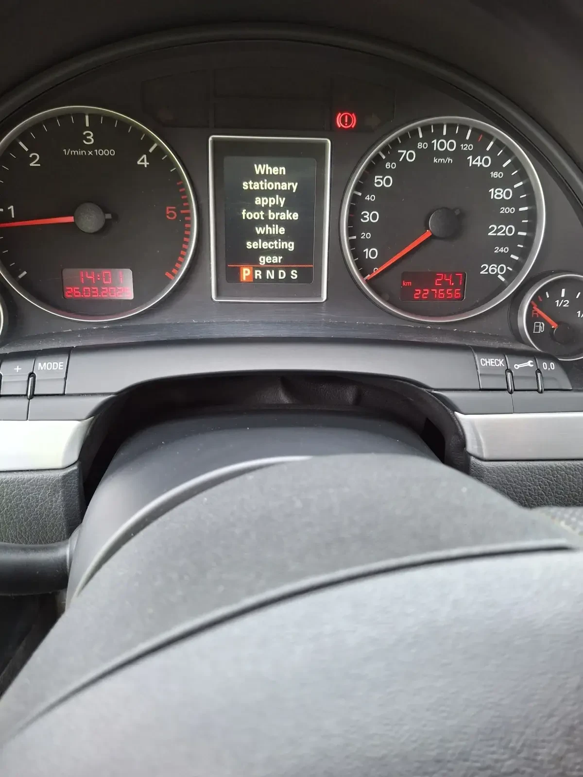 Audi A4 TDI куатро.        ( B7 ) - изображение 5