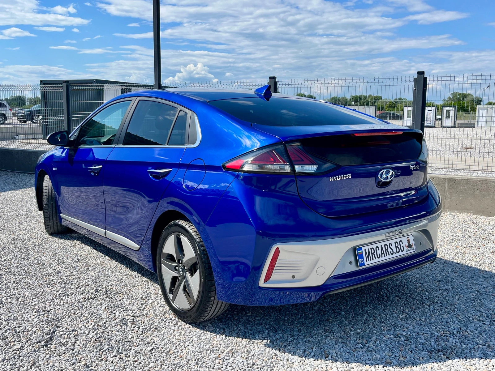 Hyundai Ioniq 1.6 GDI / HYBRID  - изображение 4