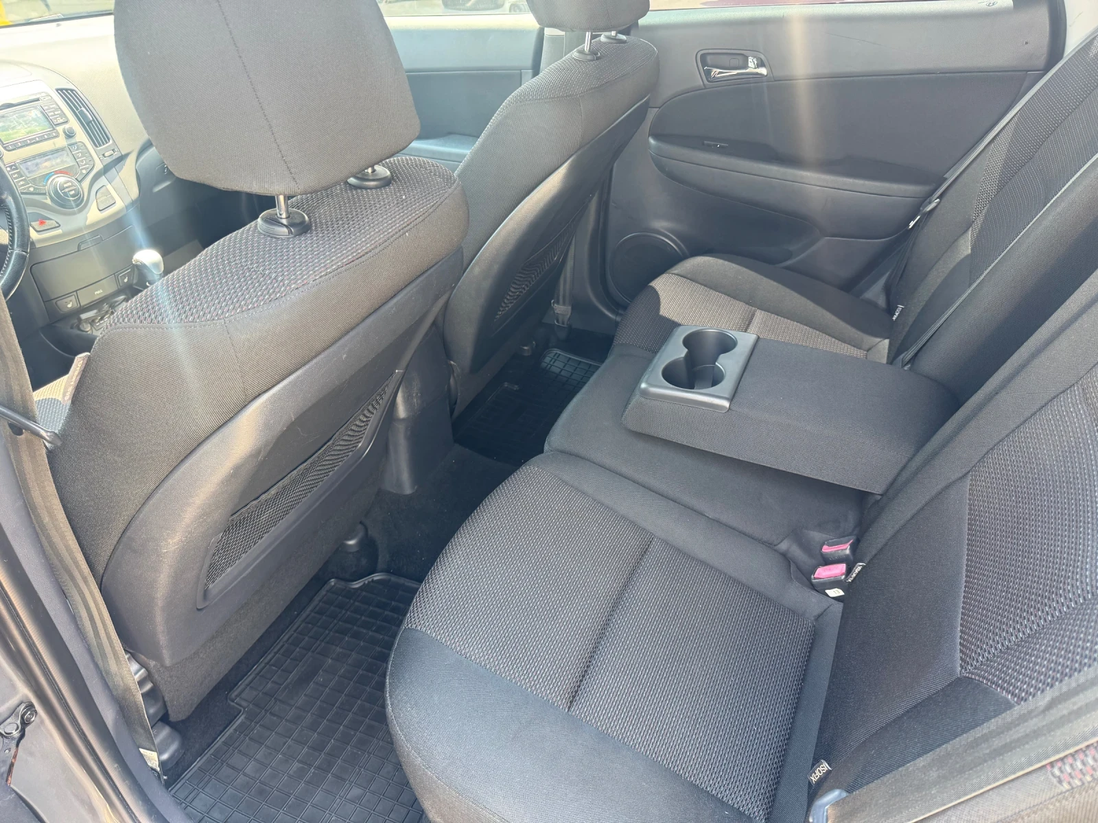 Hyundai I30 1.6 - 126 кс - изображение 9