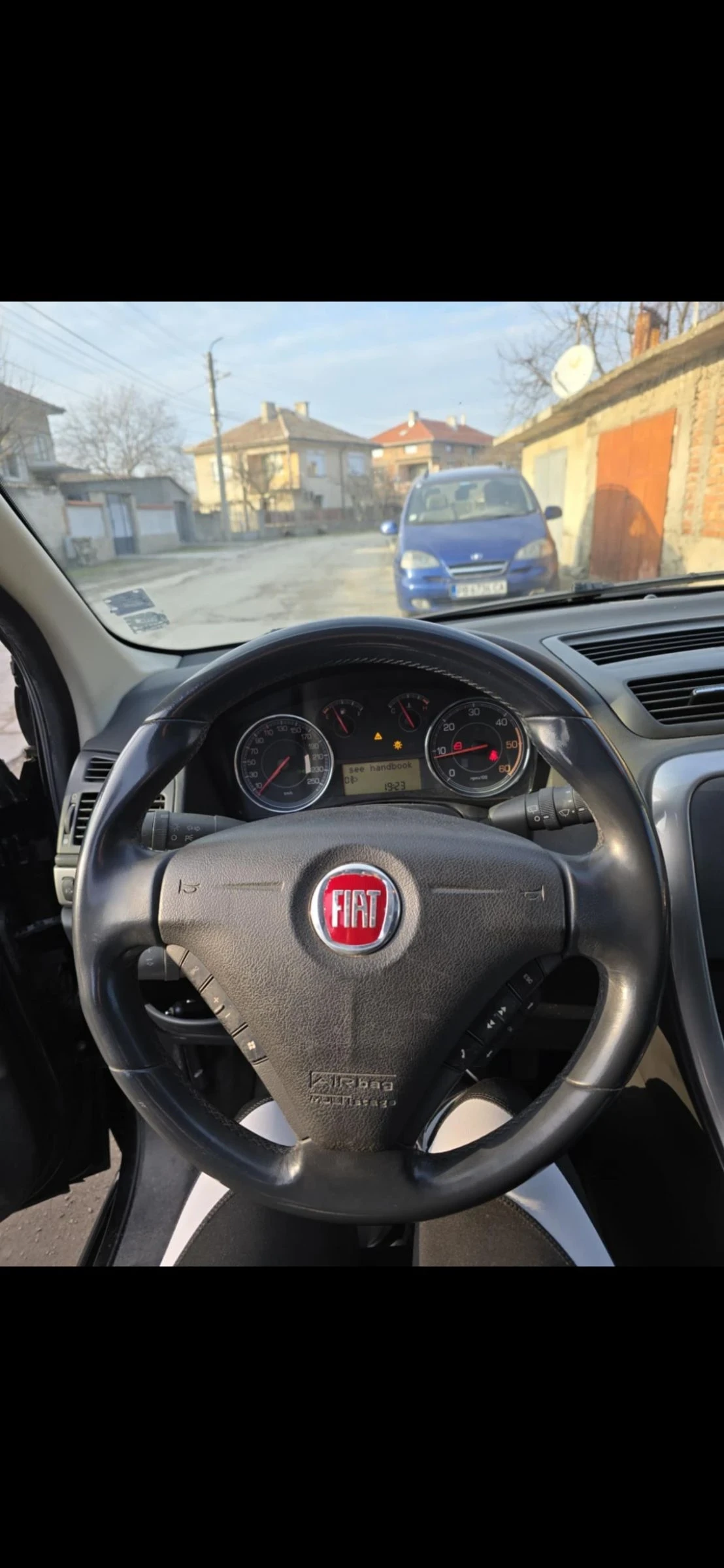 Fiat Croma  - изображение 8