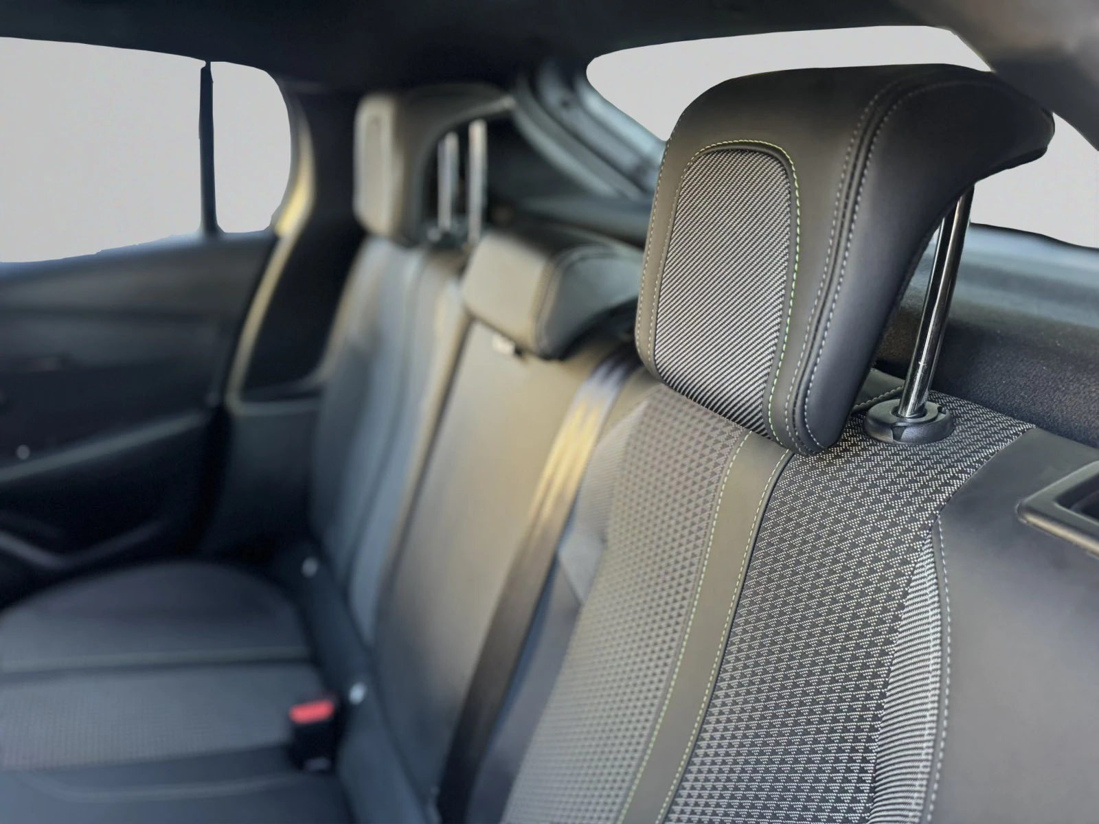 Peugeot 208 New Line Up GT 1.2 PureTech 100 BVM6 | Mobile.bg � ����������� 12