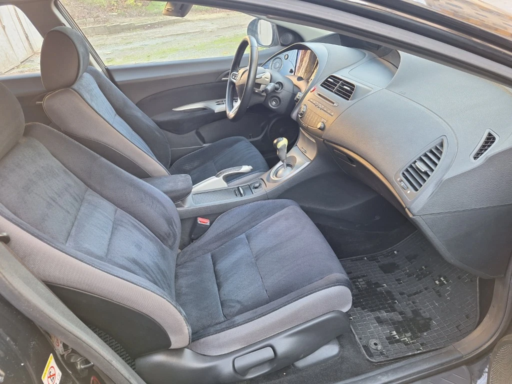 Honda Civic 1.4i * Ръчка* , снимка 11 - Автомобили и джипове - 53770969