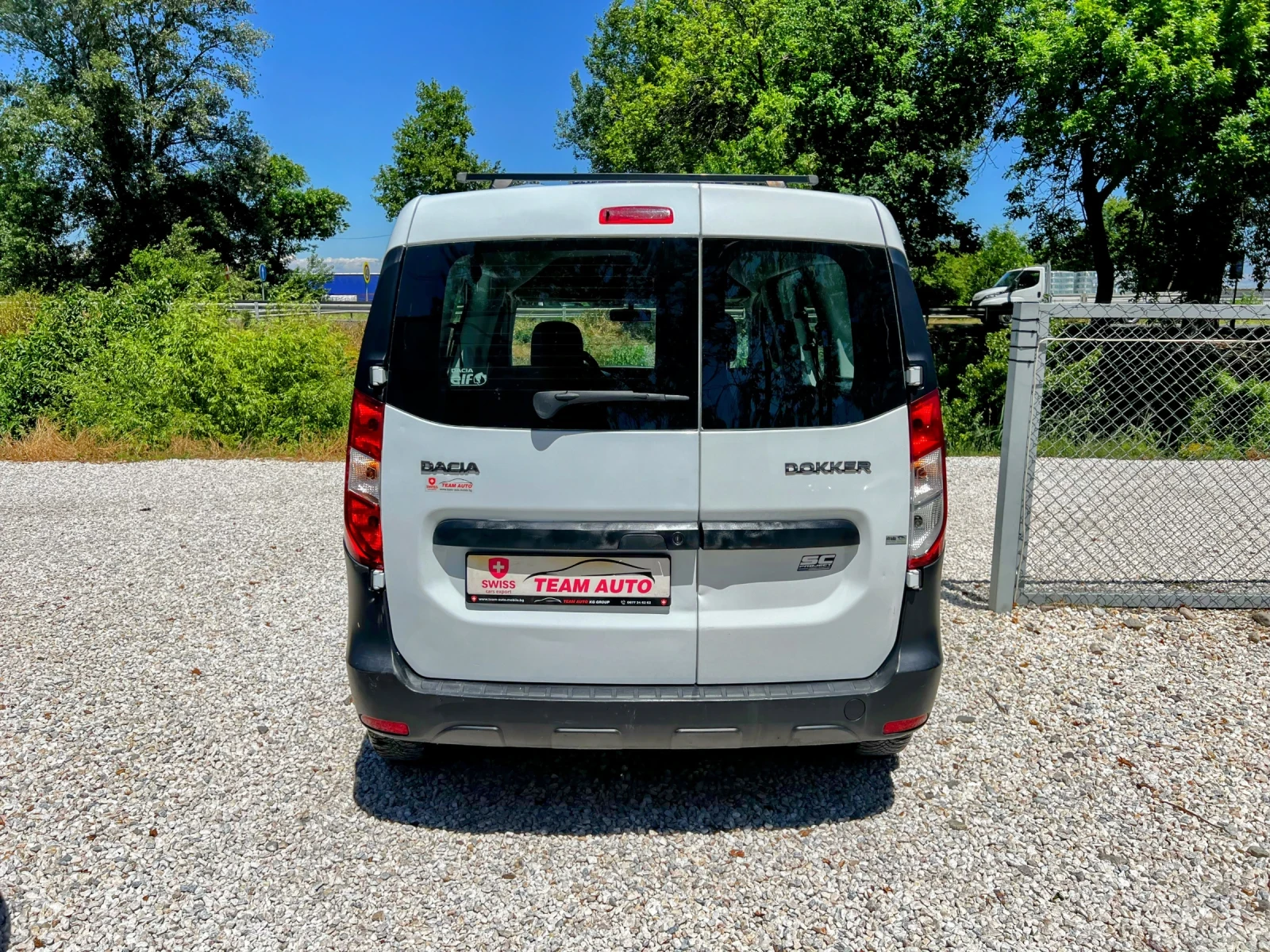 Dacia Dokker 1.6i 142000km EURO-5 , снимка 4 - Автомобили и джипове - 54595157