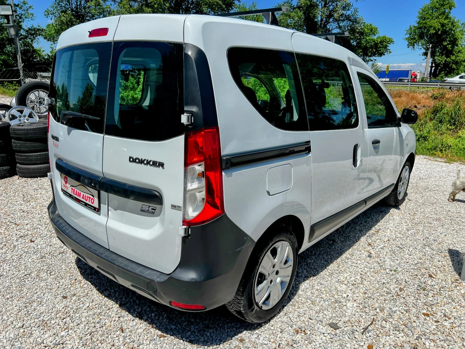 Dacia Dokker 1.6i 142000km EURO-5 , снимка 6 - Автомобили и джипове - 54595157