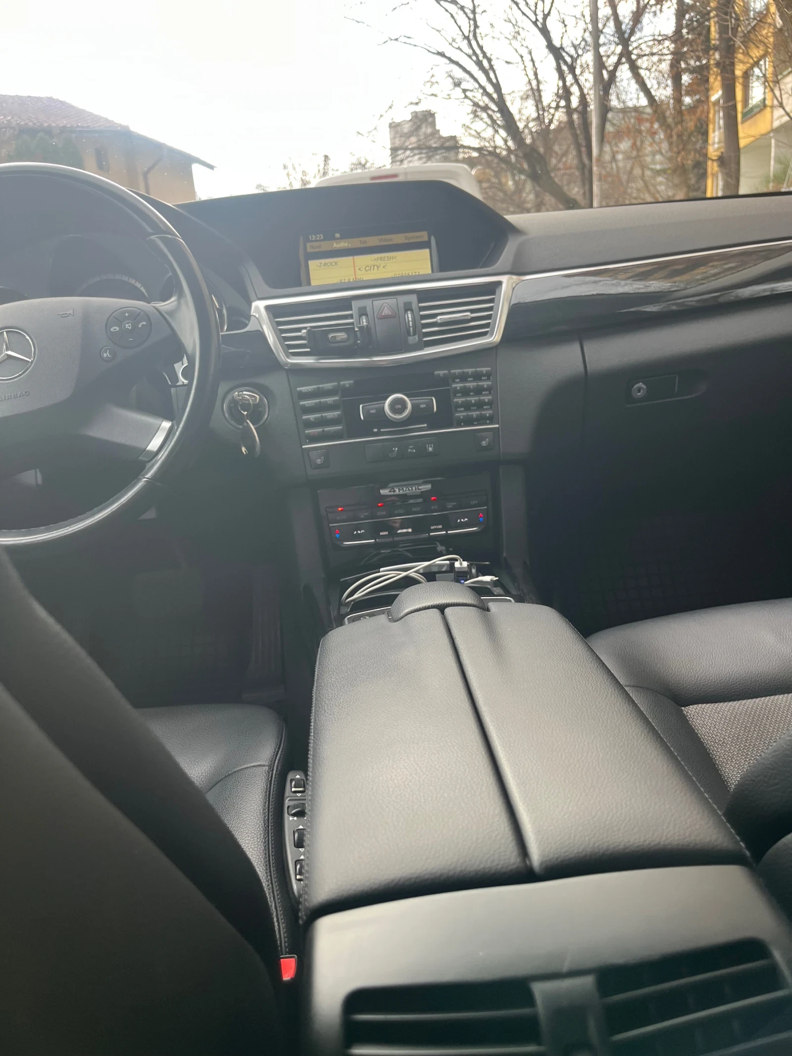 Mercedes-Benz E 350, снимка 8 - Автомобили и джипове - 54745494