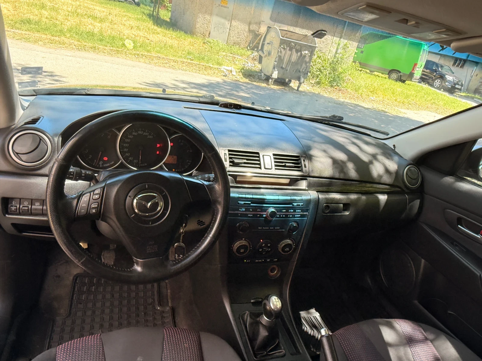 Mazda 3 2.0i, снимка 6 - Автомобили и джипове - 54746450