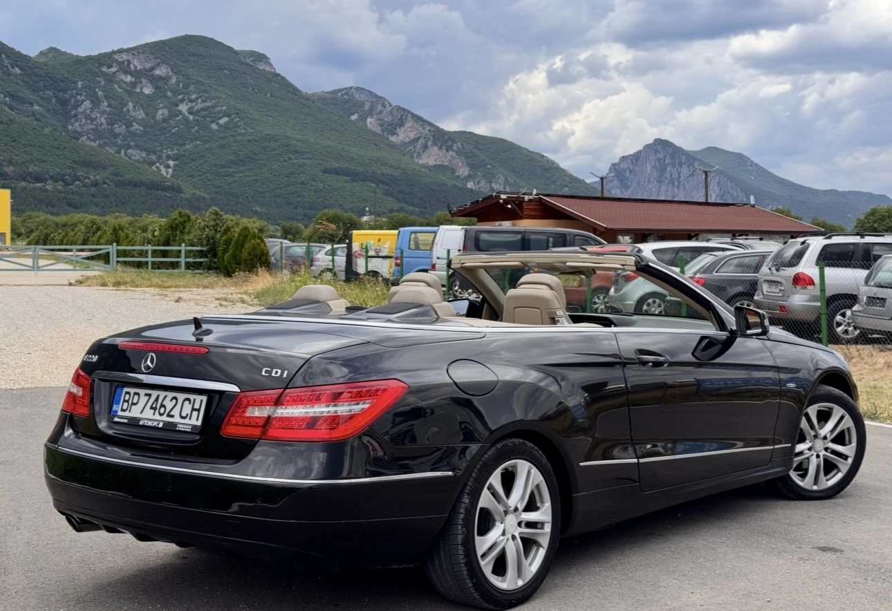 Mercedes-Benz E 220 2.2D / Cabrio, снимка 4 - Автомобили и джипове - 55213515