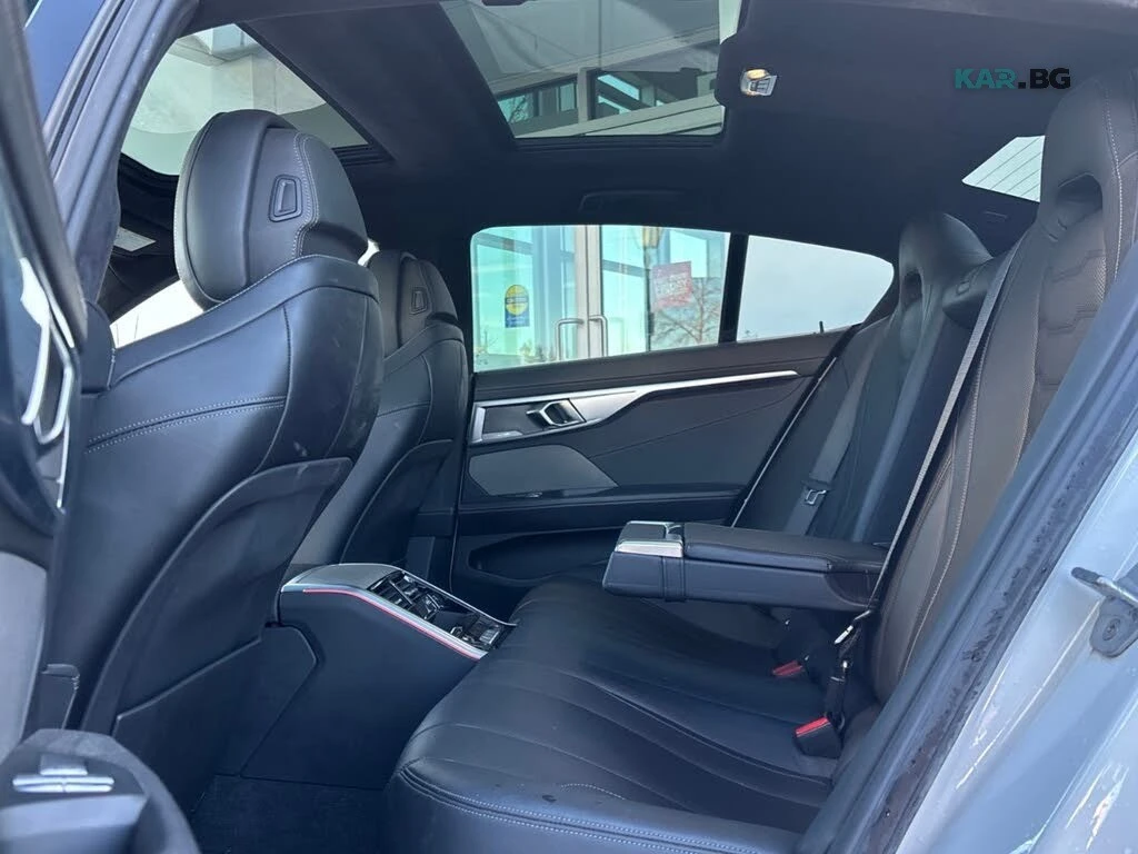BMW 850 M850i xDrive* AвтоКредит* (ЦЕНА ДО БГ), снимка 14 - Автомобили и джипове - 55254209