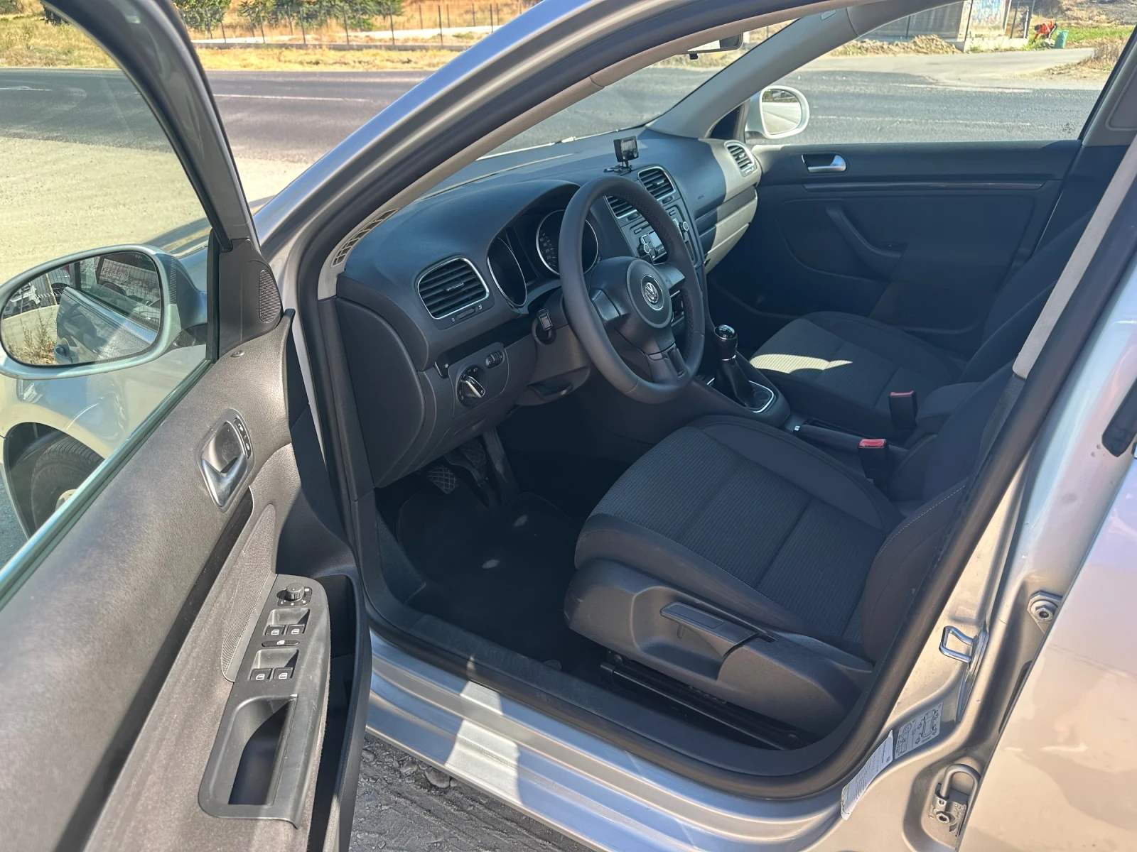 VW Golf 1.6TDi  HIGHLINE EURO5B, снимка 12 - Автомобили и джипове - 55258106