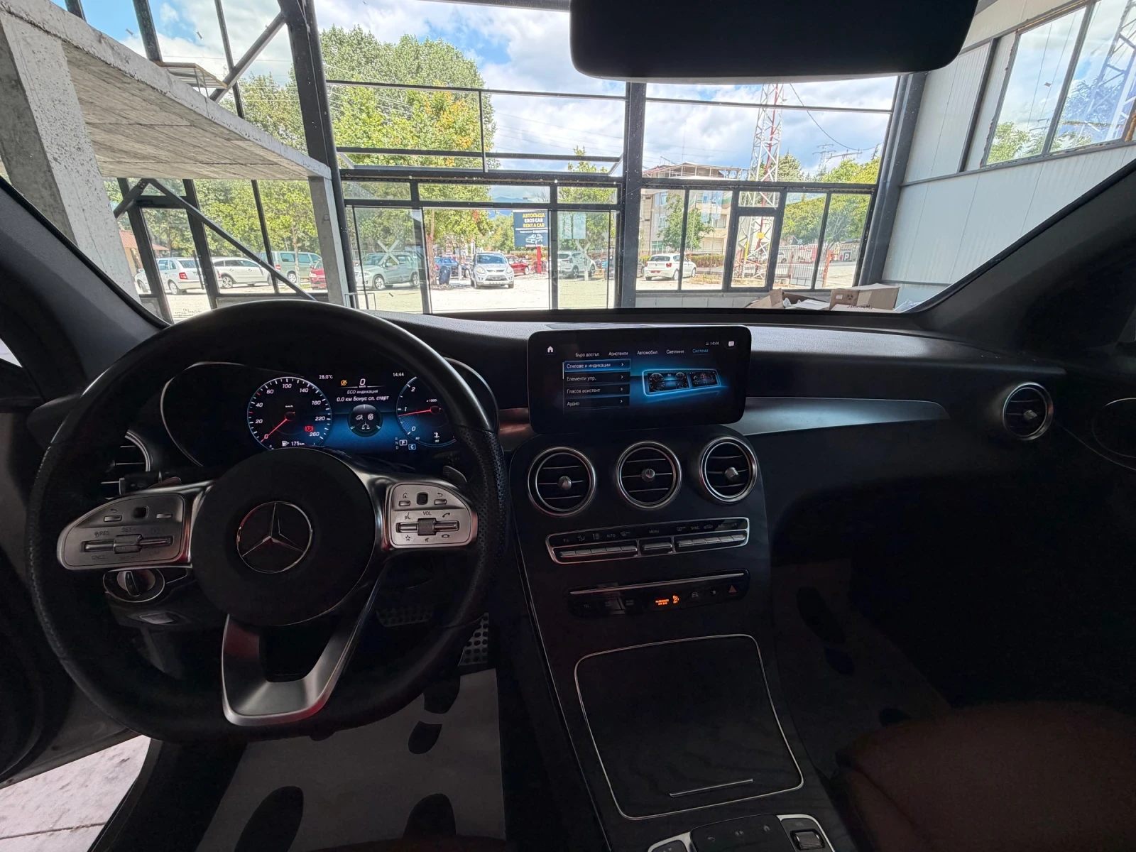 Mercedes-Benz GLC 200 4 matic / AMG PACK, снимка 11 - Автомобили и джипове - 55414328