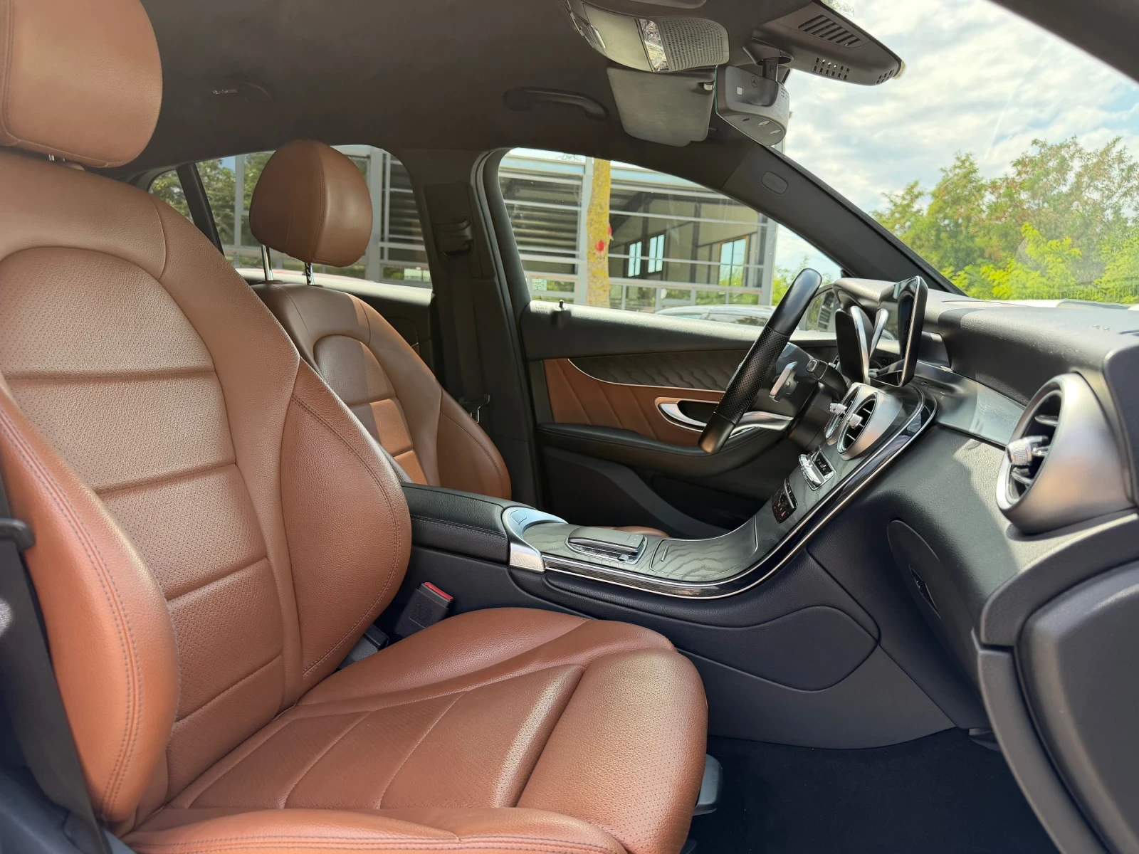 Mercedes-Benz GLC 200 4Matic/AMG PACK, снимка 15 - Автомобили и джипове - 55414328