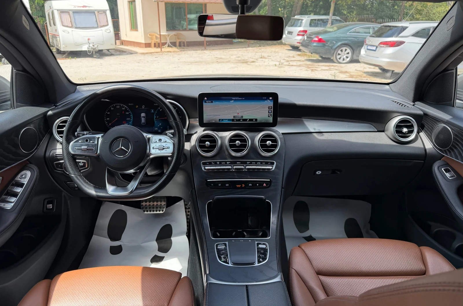 Mercedes-Benz GLC 200 4Matic/AMG PACK, снимка 9 - Автомобили и джипове - 55414328