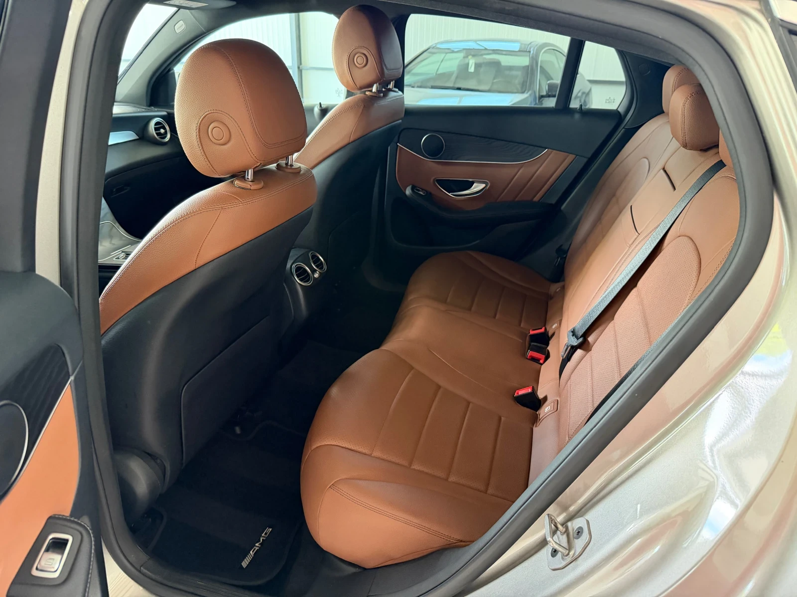 Mercedes-Benz GLC 200 4 matic / AMG PACK, снимка 8 - Автомобили и джипове - 55414328