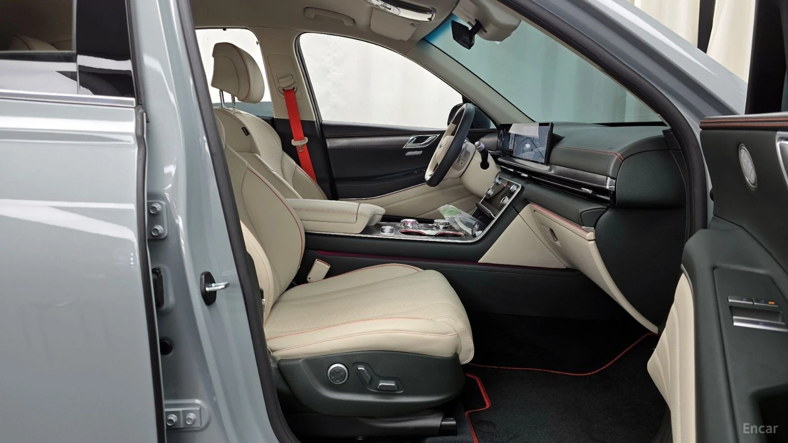 Genesis GV80 Coupe* 2.5T* AWD* DISTRONIC* ПОДГРЕВ* ОБДУХВАНЕ* К, снимка 11 - Автомобили и джипове - 55665664