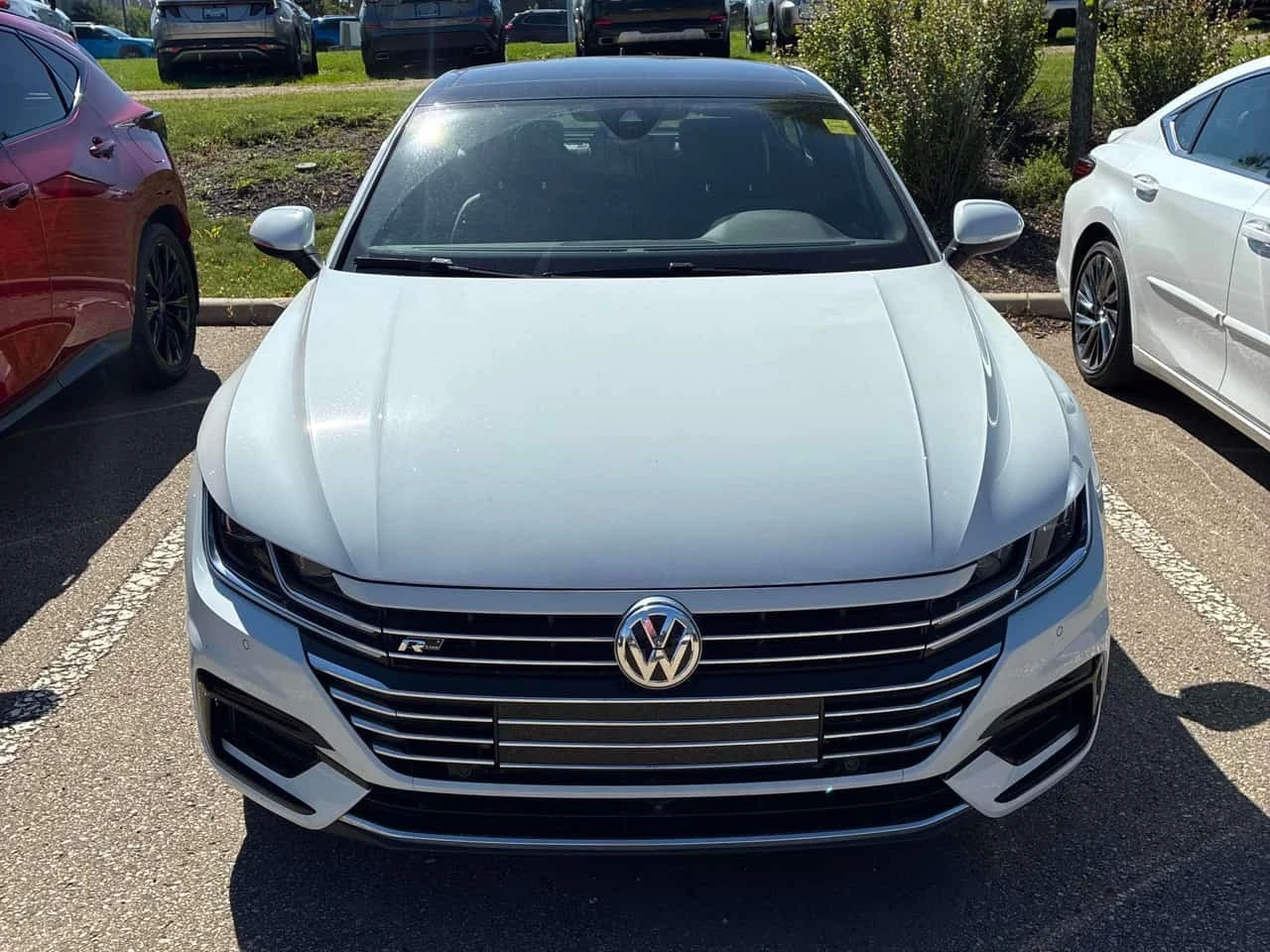 VW Arteon / ОБДУХВАНЕ / R LINE /  CARFAX / АВТОКРЕДИТ , снимка 6 - Автомобили и джипове - 55735156