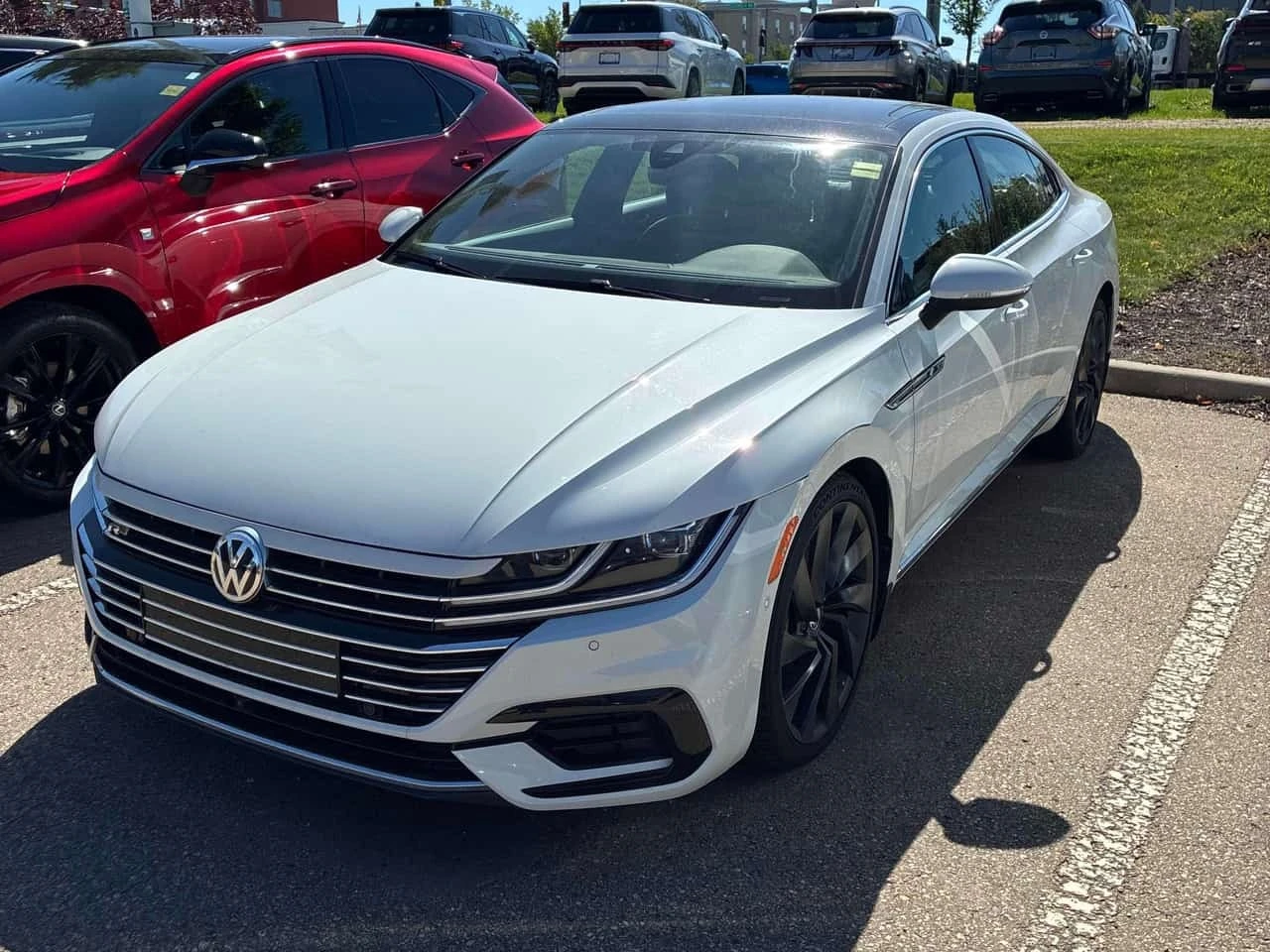 VW Arteon / ОБДУХВАНЕ / R LINE /  CARFAX / АВТОКРЕДИТ 