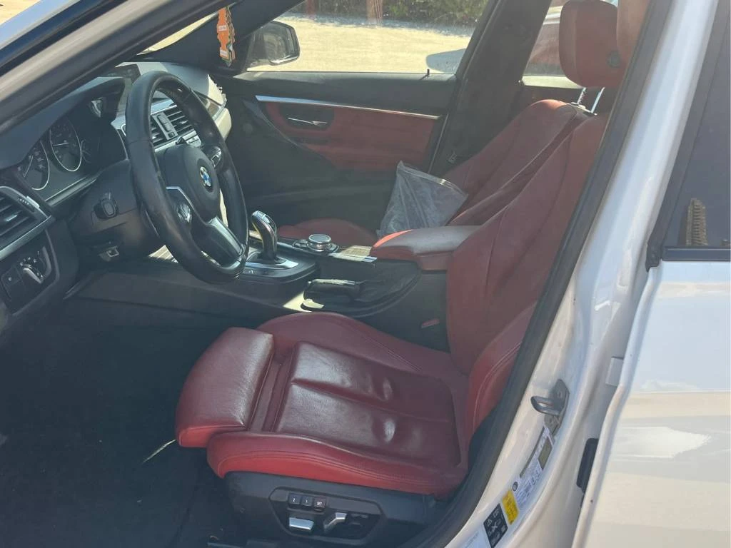 BMW 330 * CARFAX* ОПЦИЯ ЗА ФИНАНСИРАНЕ* , снимка 8 - Автомобили и джипове - 56162488