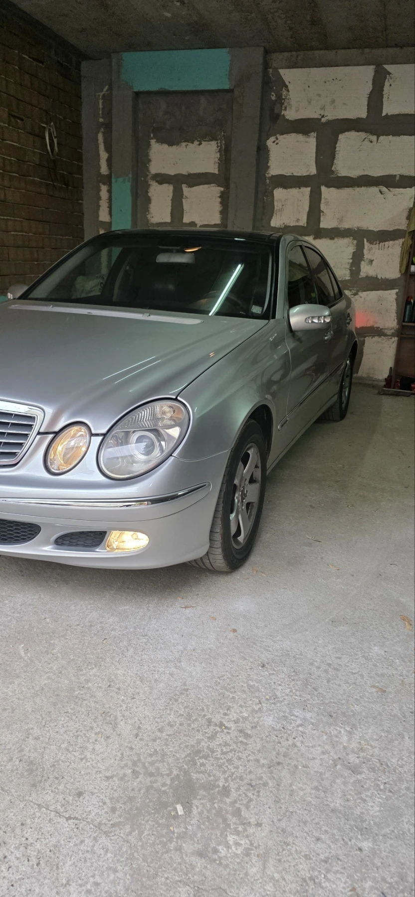 Mercedes-Benz E 220 W211 Elegance, снимка 4 - Автомобили и джипове - 56474380