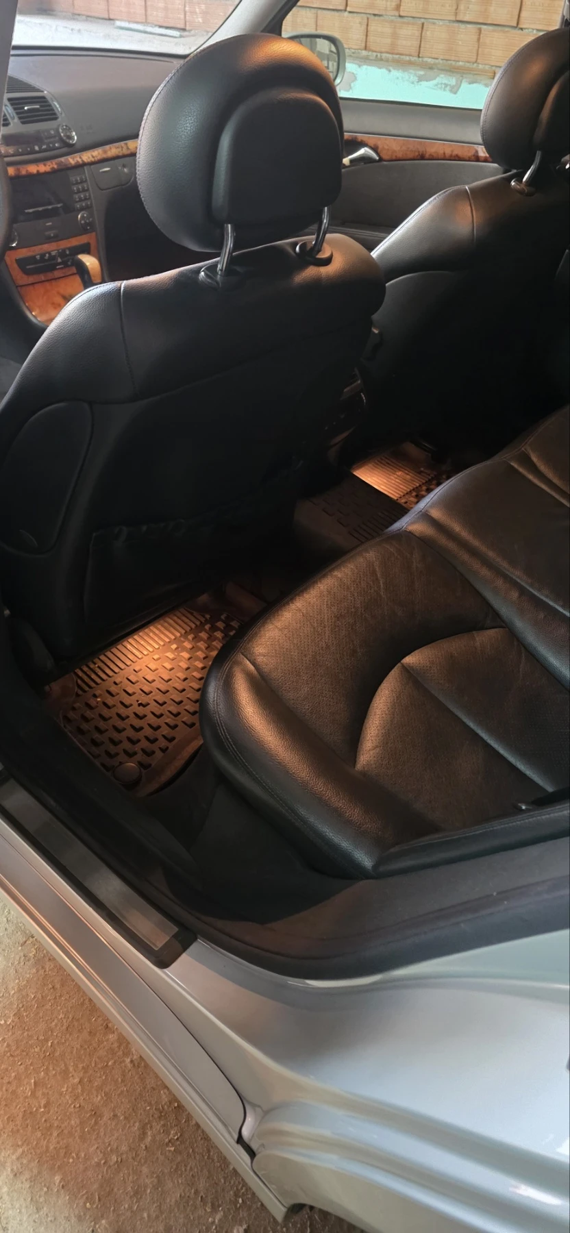 Mercedes-Benz E 220 W211 Elegance, снимка 15 - Автомобили и джипове - 56474380