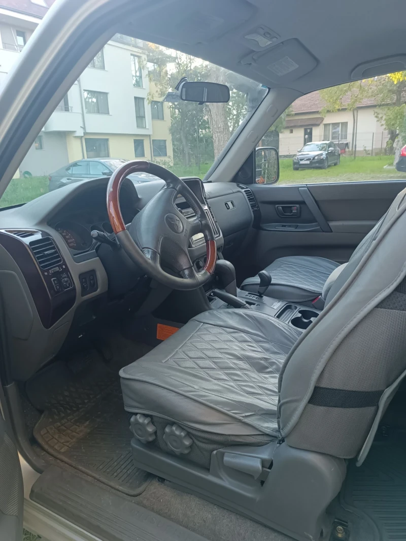 Mitsubishi Pajero 3.5, снимка 15 - Автомобили и джипове - 47425874