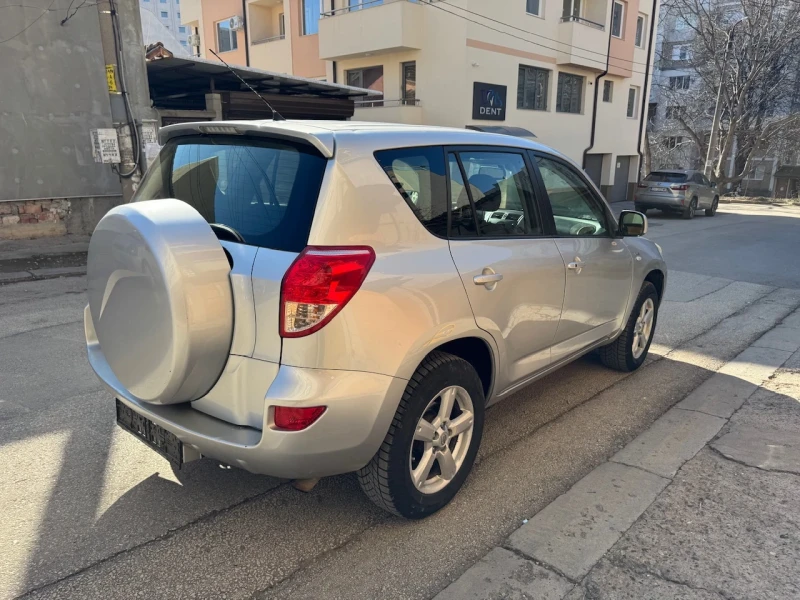 Toyota Rav4 2.2D4D 136к.с./Безключово, снимка 5 - Автомобили и джипове - 49377308