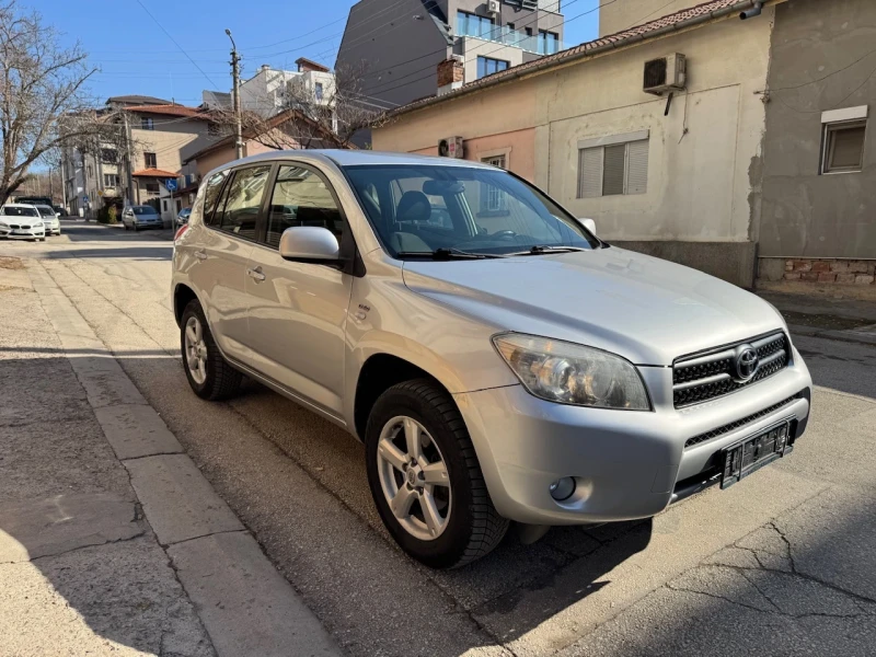 Toyota Rav4 2.2D4D 136к.с./Безключово, снимка 7 - Автомобили и джипове - 49377308