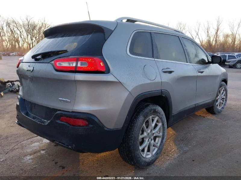 Jeep Cherokee 2.4l Latitude, снимка 4 - Автомобили и джипове - 53466638