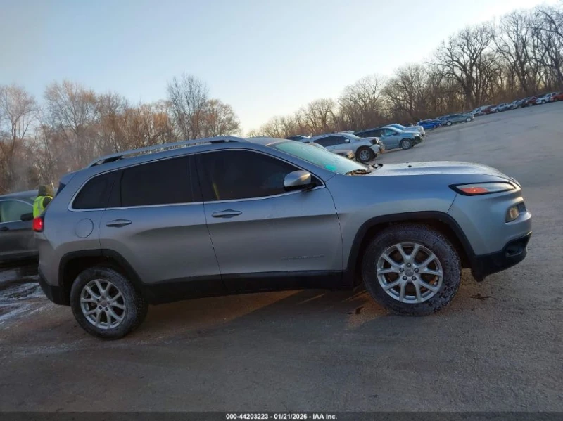 Jeep Cherokee 2.4l Latitude, снимка 13 - Автомобили и джипове - 53466638