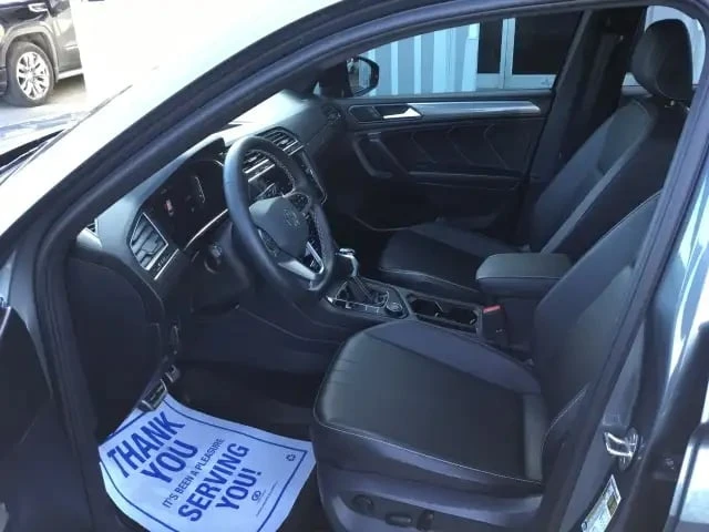 VW Tiguan * Comfortline R-Line Black Edition * 4MOTION AWD *, снимка 15 - Автомобили и джипове - 53269710