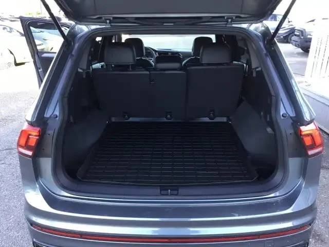 VW Tiguan * Comfortline R-Line Black Edition * 4MOTION AWD *, снимка 17 - Автомобили и джипове - 53269710