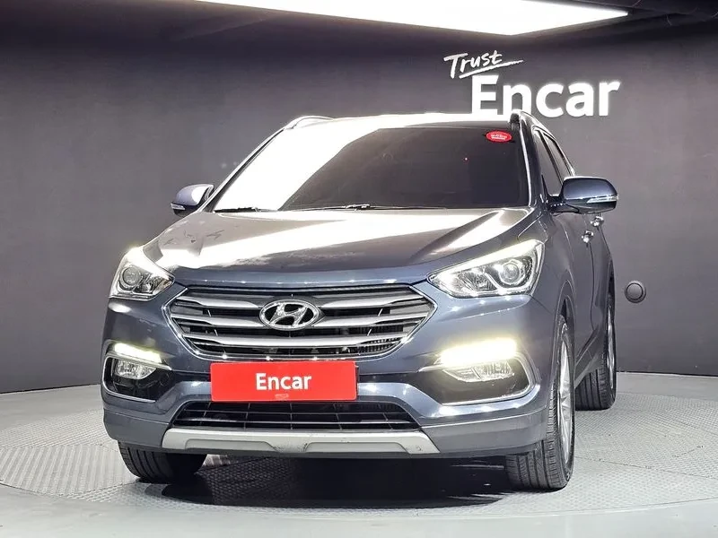 Hyundai Santa fe 2.0, снимка 3 - Автомобили и джипове - 54872313